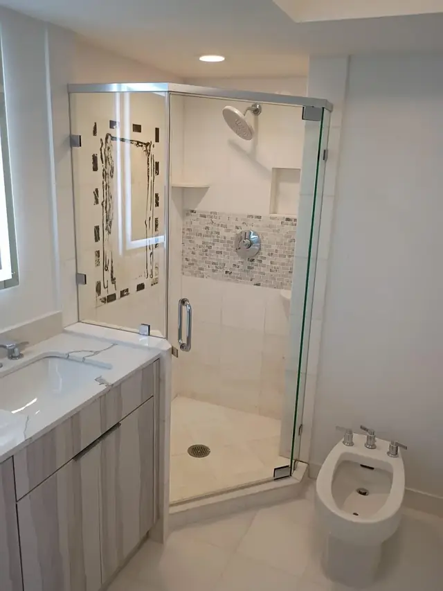 Showers, Mirrors & Glass - Seveces Star Handyman