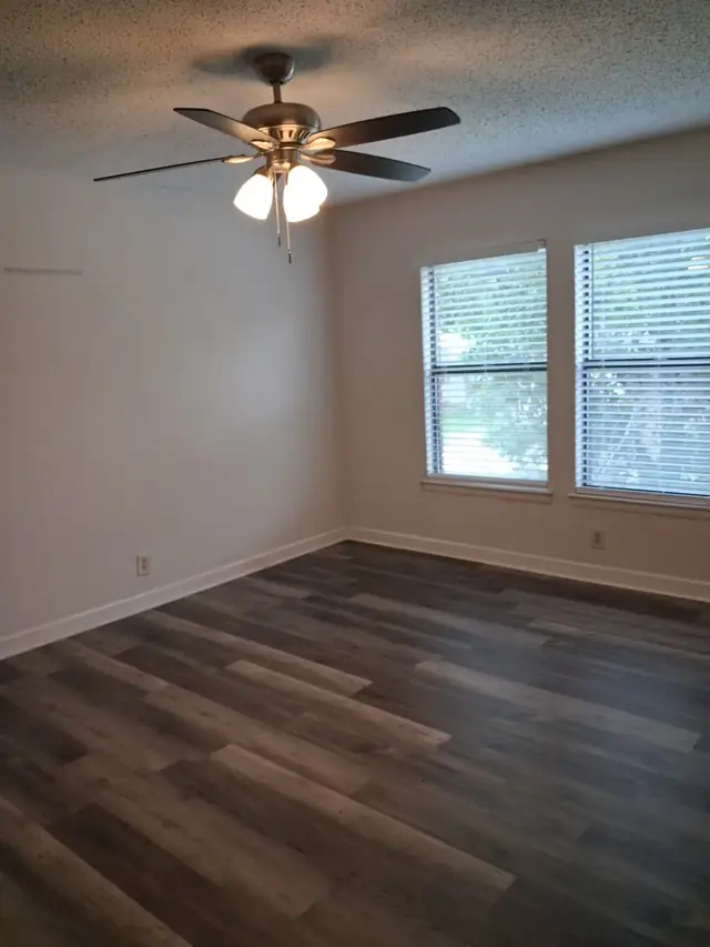 Flooring & Baseboards - Seveces Star Handyman